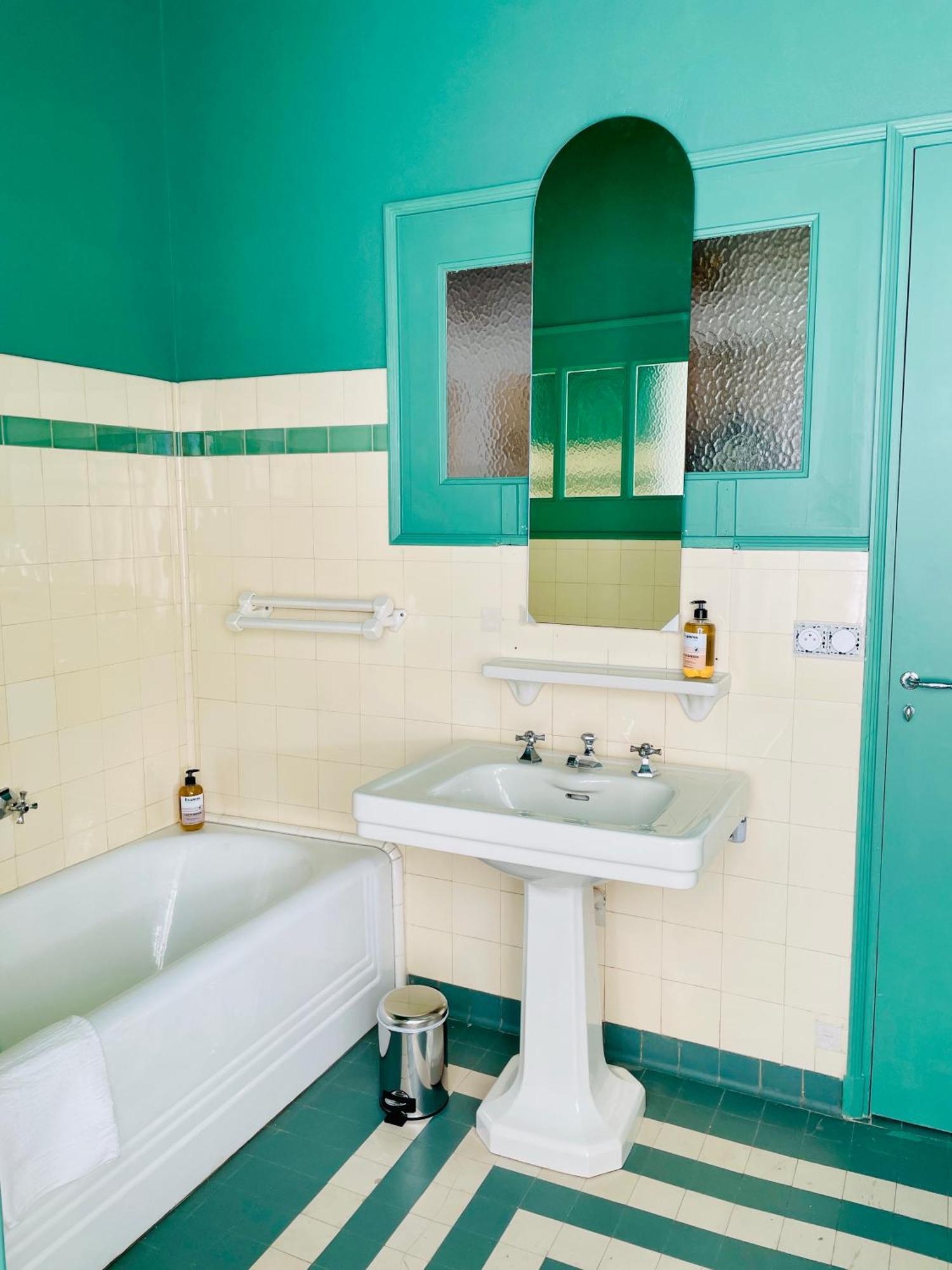 La Maison Au Toit Vert เอสปาลิยง ภายนอก รูปภาพ